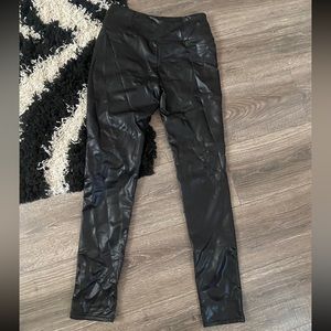 Never worn, looks wrinkly but just needs to be steamed